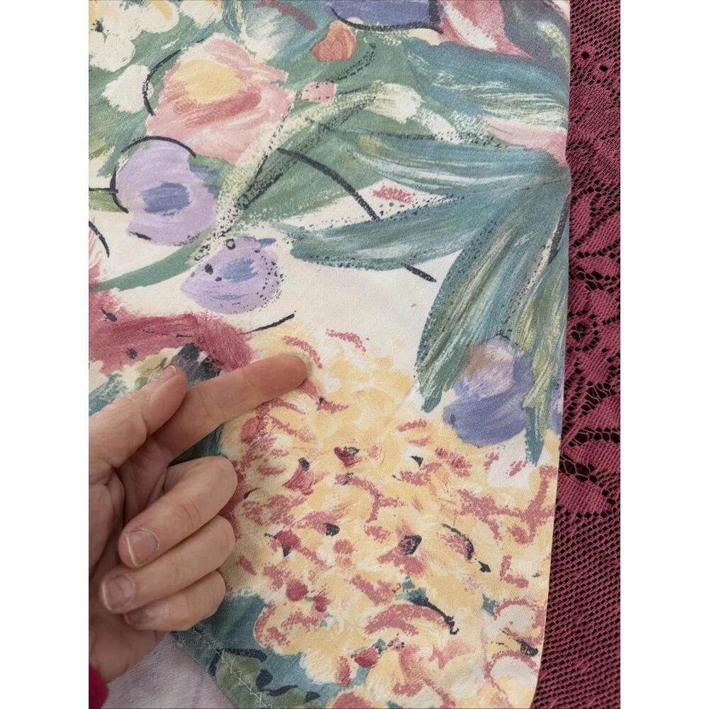 Vtg Table Runner Pastel Floral Monet Style Farmhouse Spring Summer 29x52” - Picture 9 of 9